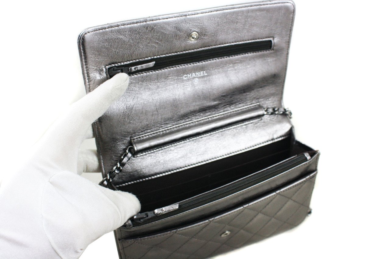 CHANEL Metallic Aged Calfskin Reissue Wallet On Chain