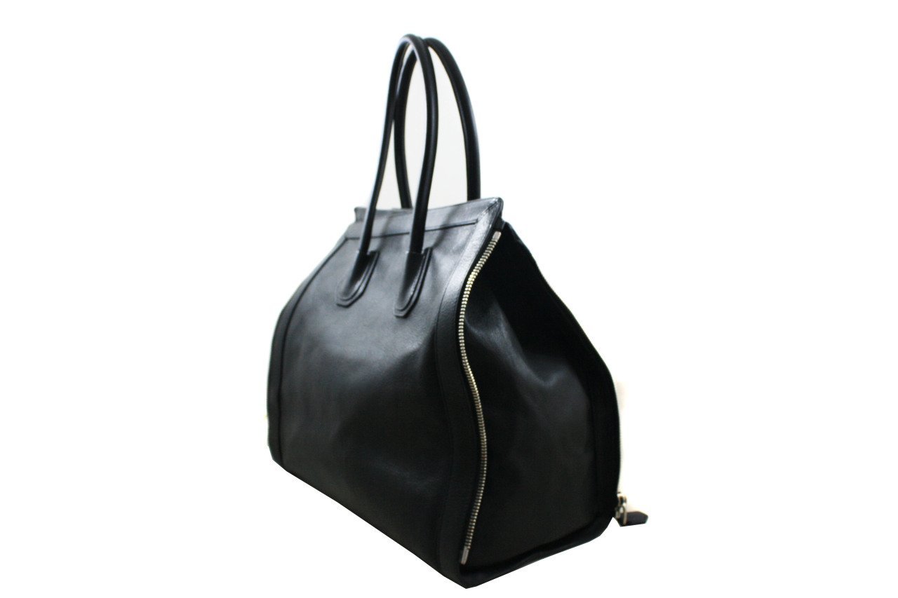 GIVENCHY Black Antigona Side Zip Tote