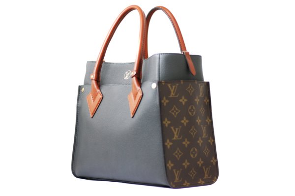 LOUIS VUITTON Monogram Etain On My Side Bag