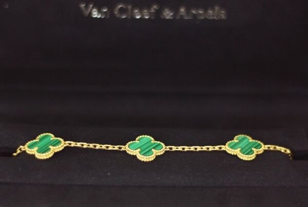 VAN CLEEF&ARPELS Yellow Gold Vintage Alhambra Malachite